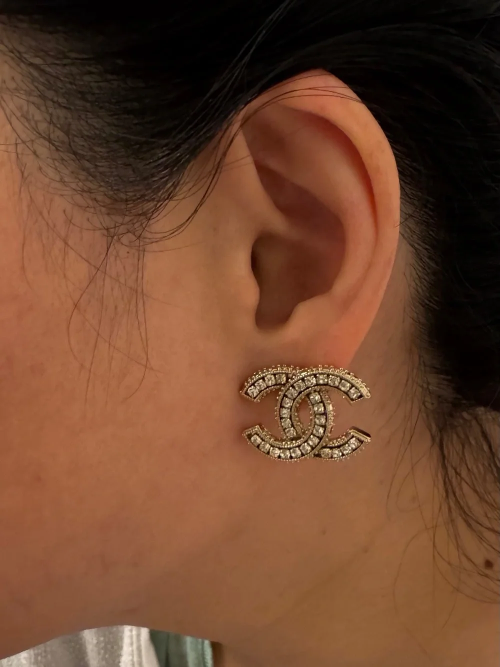 Brand New Classic Chanel CC Logo Strass Crystal Embellished Gold Earrings - Picture 2 of 5